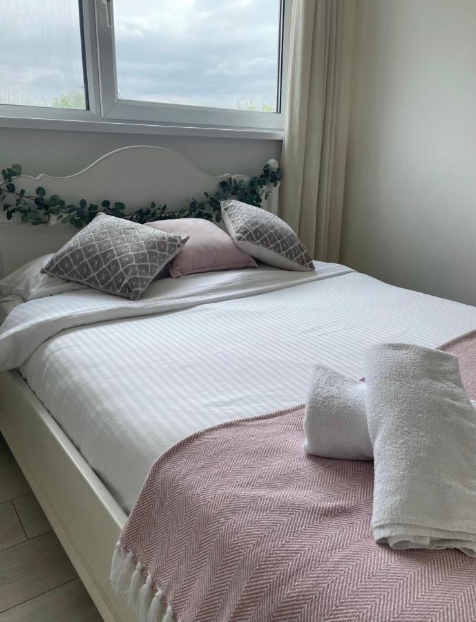 カーディフCozy Flat 15 Mins From City Centre With Parkingアパートメント エクステリア 写真