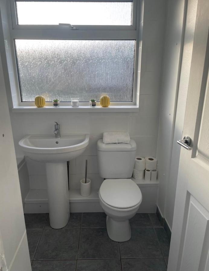 カーディフCozy Flat 15 Mins From City Centre With Parkingアパートメント エクステリア 写真